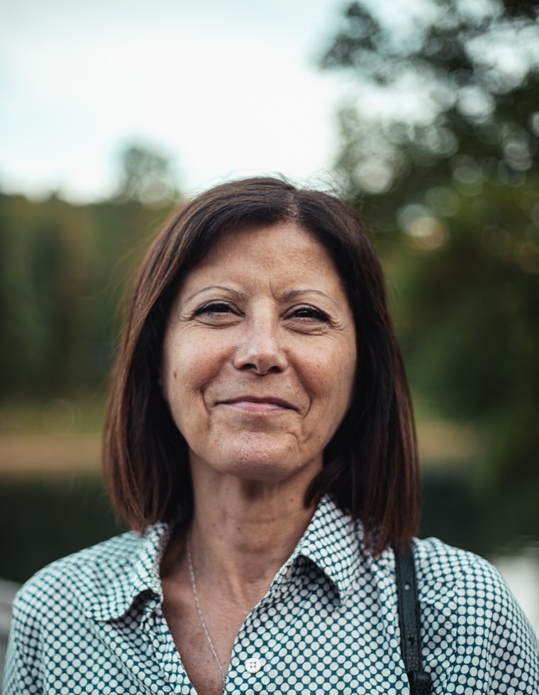 Retrato de Nuria Pallarés Gómez sonriendo.